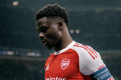 Bukayo Saka looking frustrated on the pitch at Molineux Stadium