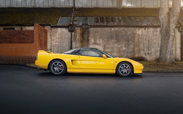 1990 Honda NSX in Yellow