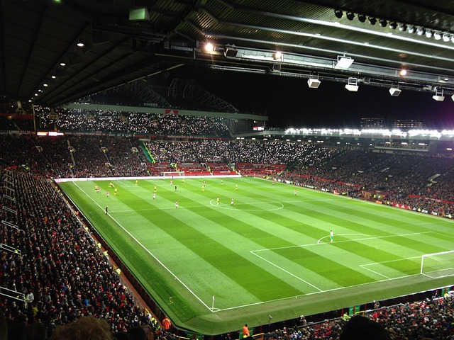 Manchester United Hit by Defensive Crisis Ahead of Chelsea Clash