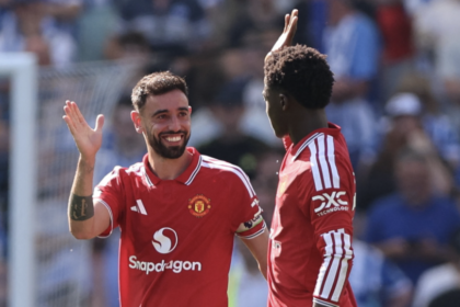Bruno Fernandes breaks Premier League record in Man Utd win!